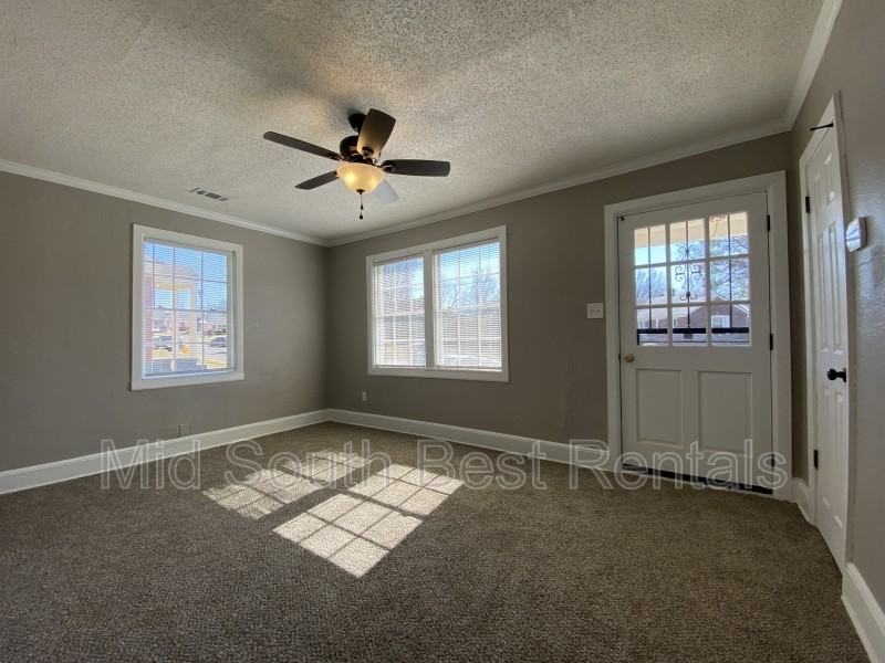 1330 Chadwick Circle - Photo 2 of 8