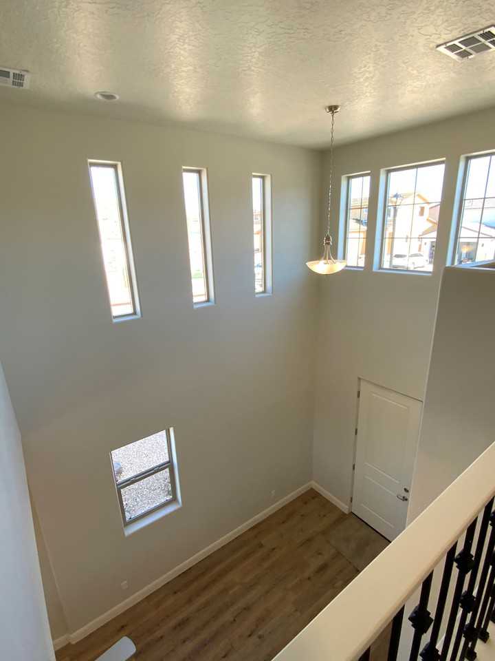 551 Nw - Photo 3 of 20