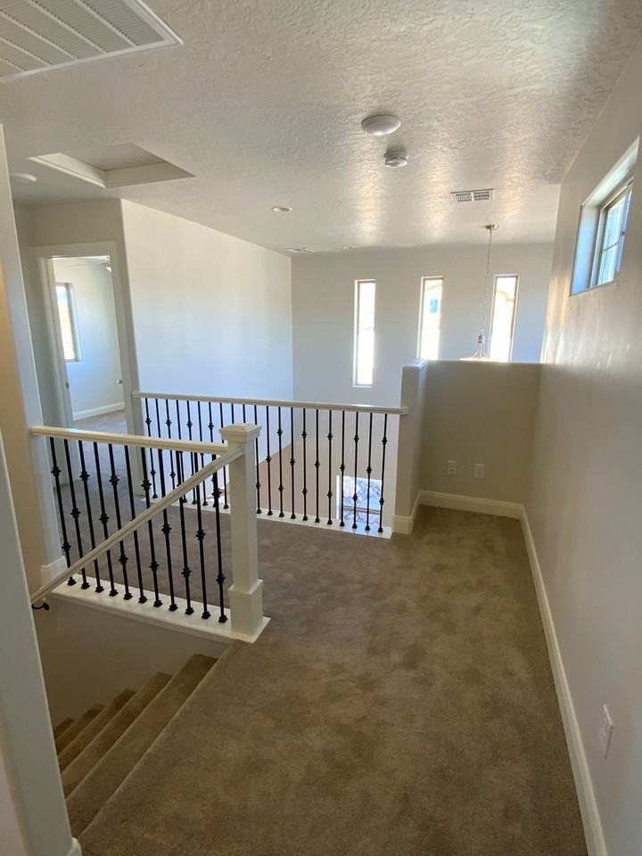 551 Nw - Photo 4 of 20