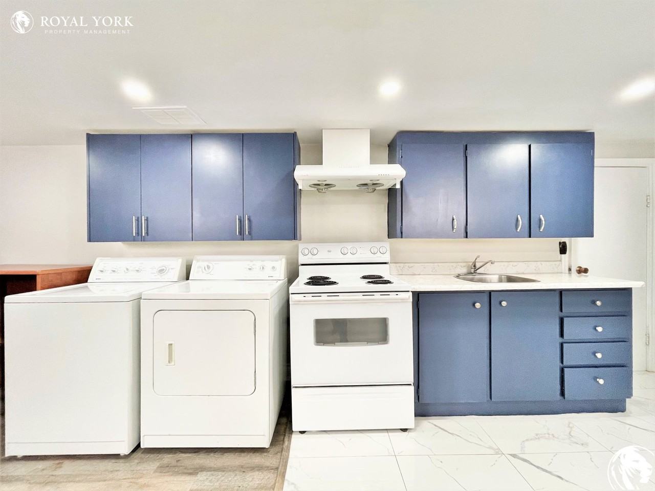 29 Muir Dr #2 - Photo 3 of 11