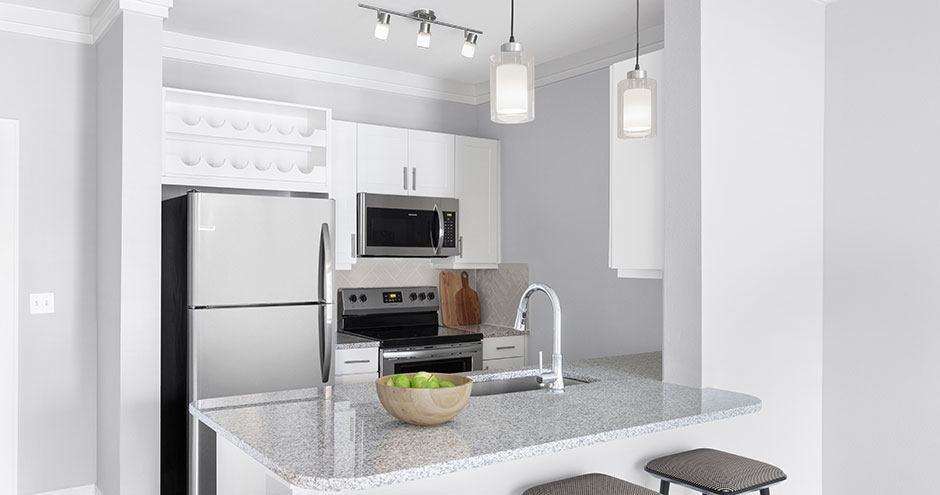 Vale Overland Park Apartments 13331 Hauser St, Overland Park, KS