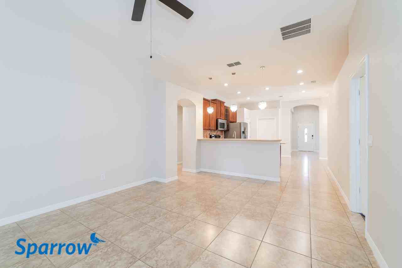 2721 Eagle Cliff Dr - Photo 2 of 15