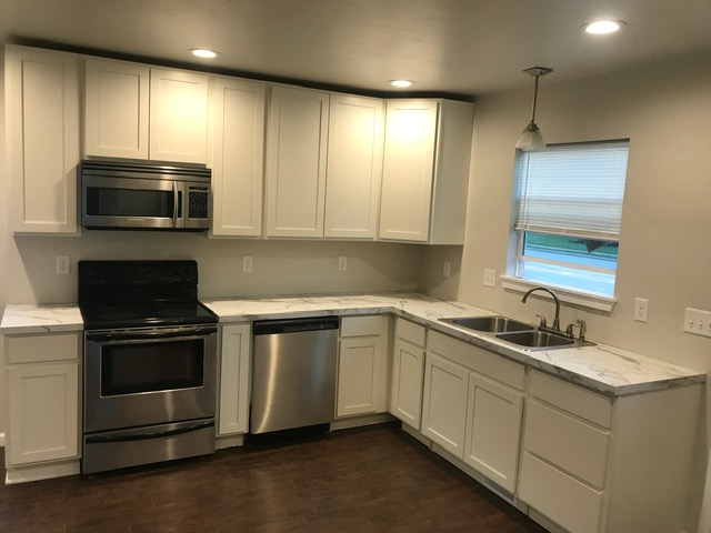 505 E Johnson St - Photo 7 of 27