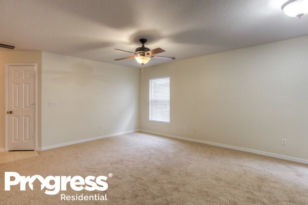 735 Windrose Dr - Photo 3 of 27