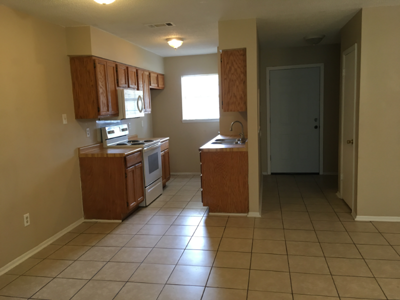 7631 Lexington Dr - Photo 6 of 22