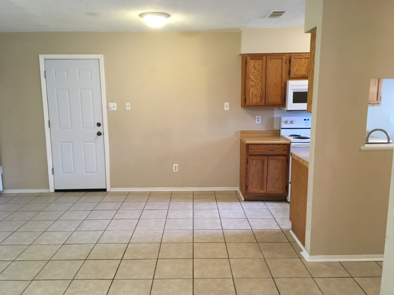 7631 Lexington Dr - Photo 7 of 22