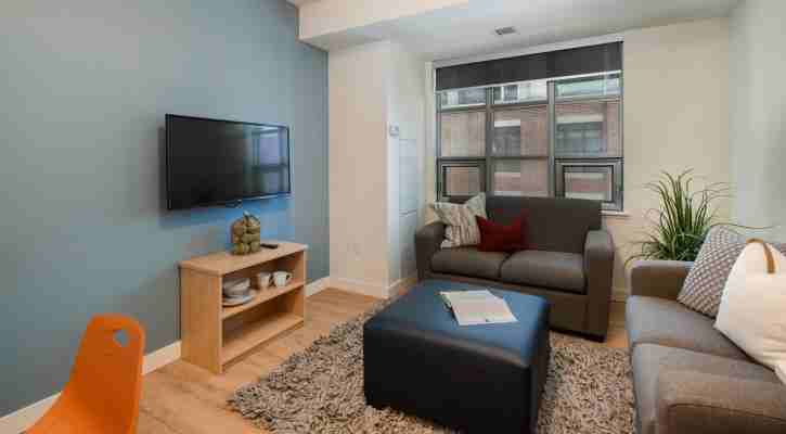 265 Laurier Ave E - Photo 3 of 4