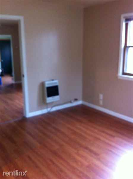 2554 Cherry St - Photo 2 of 10