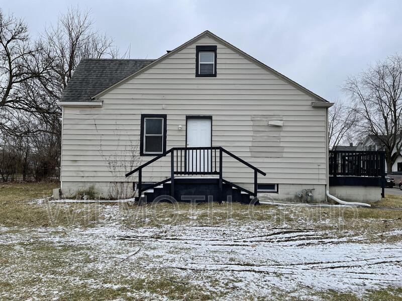 1521 N Kealing Ave - Photo 2 of 10