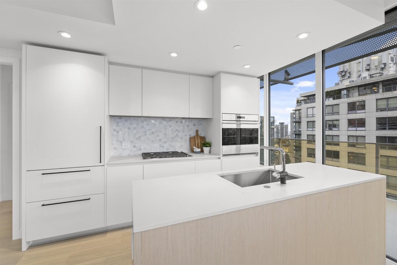 1180 Broughton Street #9