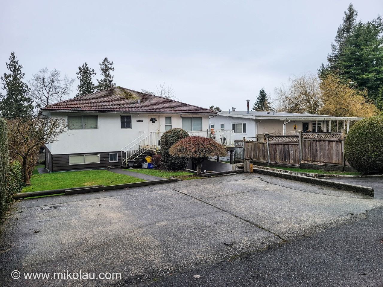 2425 Southeast Marine Drive - Photo 2 of 15