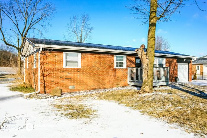 24180 Hinesley Rd - Photo 3 of 16