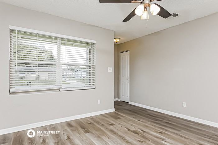 4833 Camberlane Dr - Photo 3 of 16