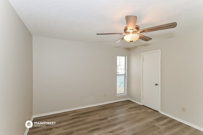 3103 Greenbranch Dr - Photo 3 of 16