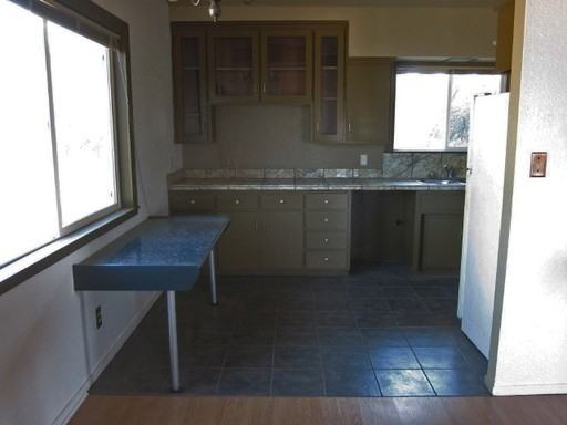 6050 Taylor Rd - Photo 3 of 11