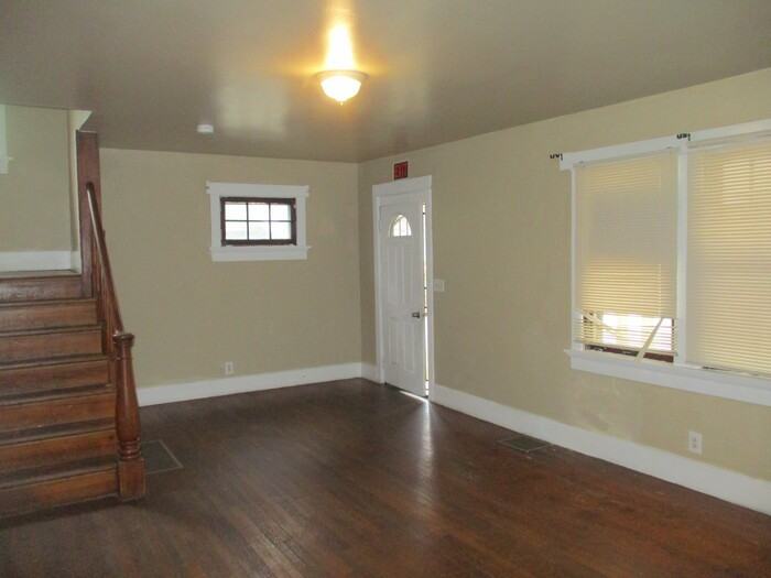 167 W Hudson Ave - Photo 3 of 14