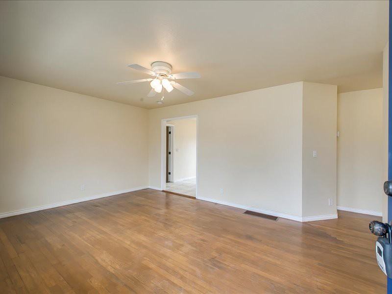 4919 W Wylie Ln #1 - Photo 3 of 34