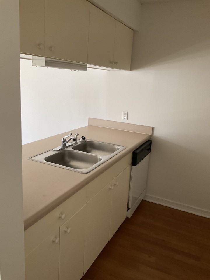1802 Tsuga Way #I - Photo 3 of 5
