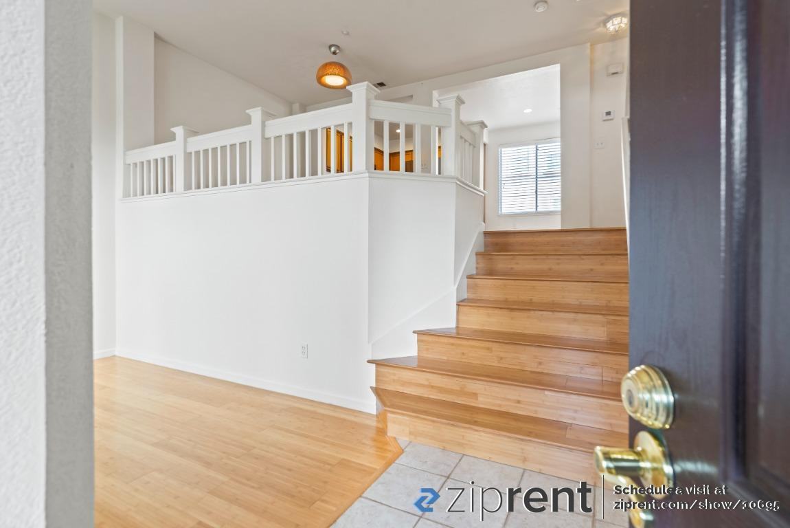 147 Whelan Ct - Photo 3 of 20