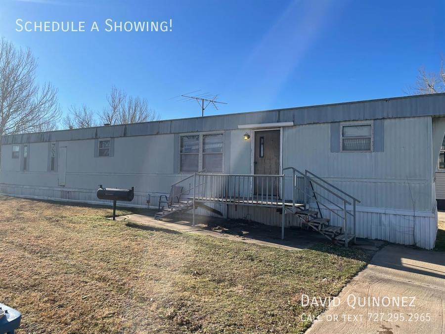 2813 Mark Cir - Photo 2 of 11