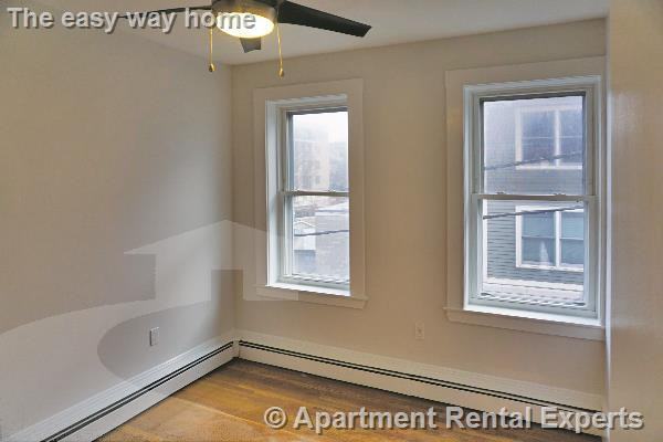 27 Lambert St #2R - Photo 4 of 11