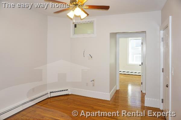 27 Lambert St #2R - Photo 6 of 11