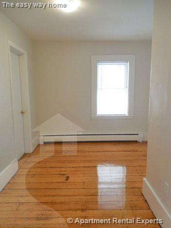 10 Smith Ave #2R - Photo 3 of 9