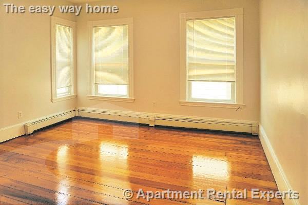 339 Beacon St #1 - Photo 5 of 10