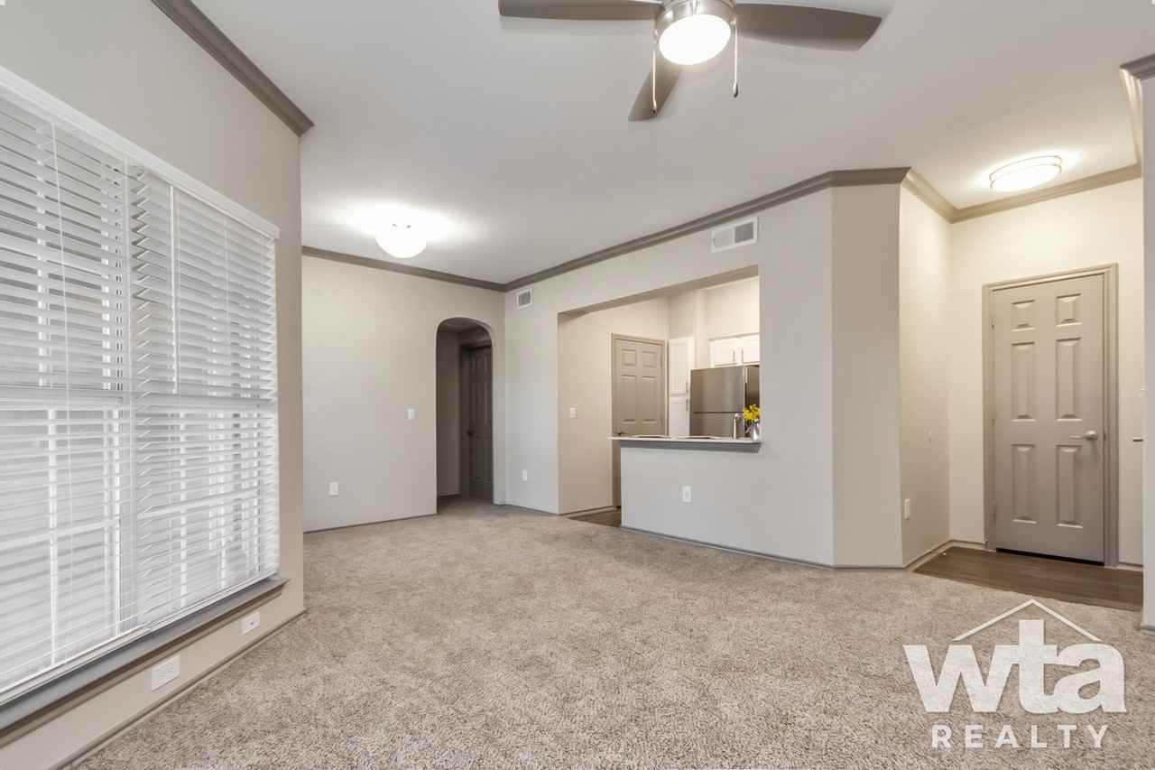 3400 SHORELINE DR - Photo 3 of 25