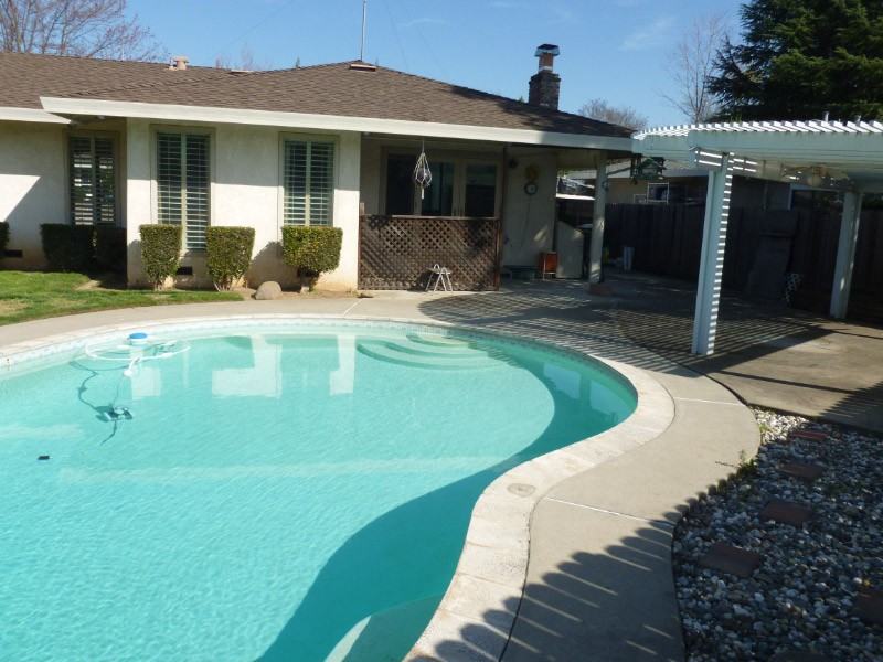 1271 Los Rios Dr - Photo 2 of 6