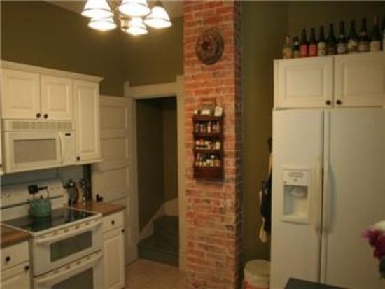 302 E 43rd St - Photo 3 of 12