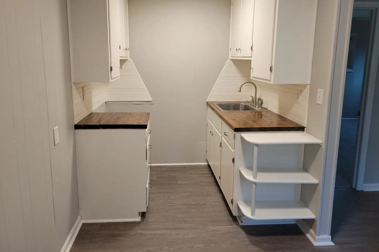 2041 Spruce St - Photo 3 of 5