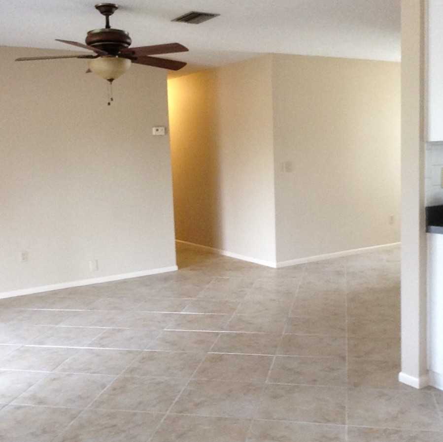 8222 129th Ln - Photo 3 of 10