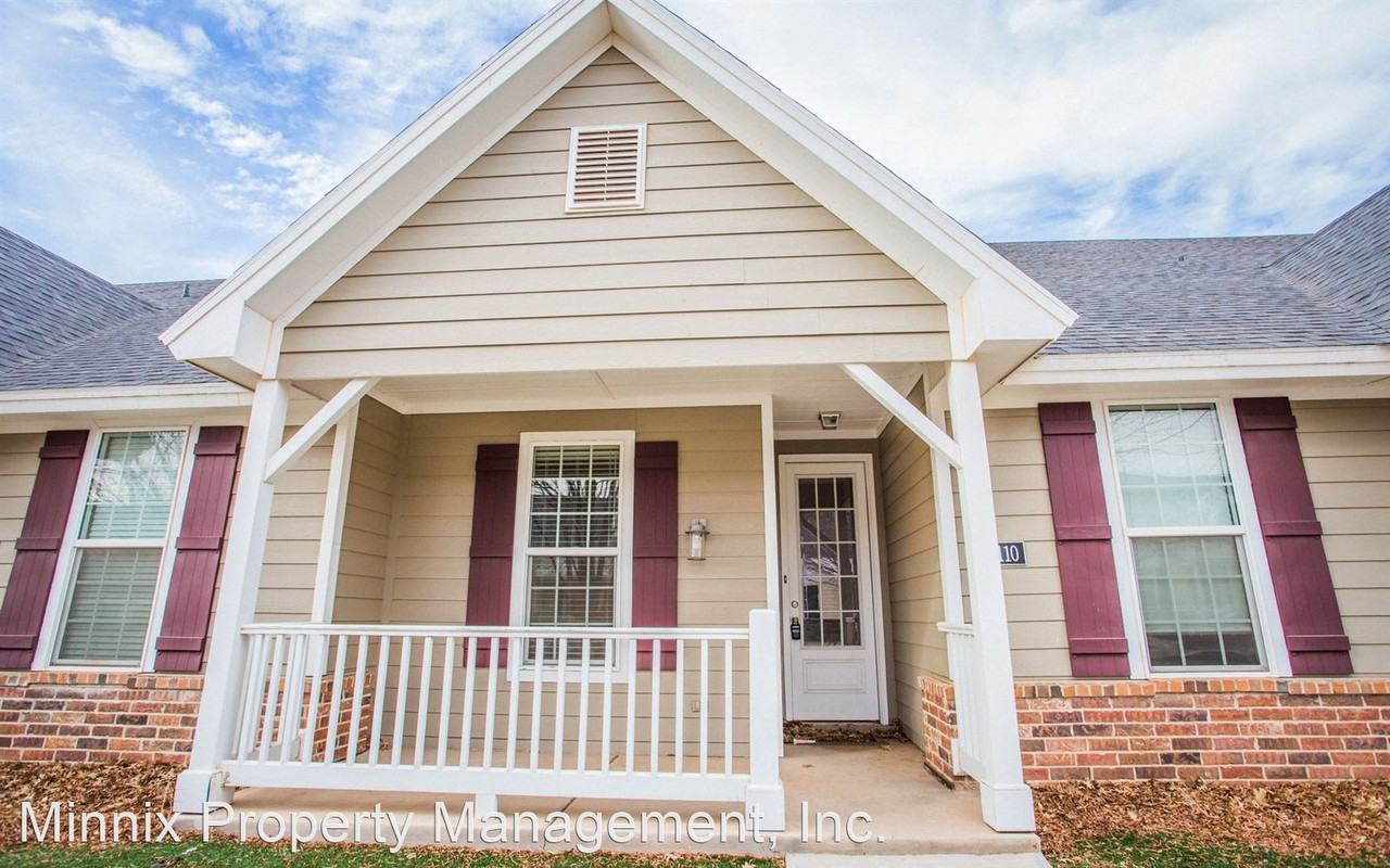 2110 10th St - Photo 2 of 40