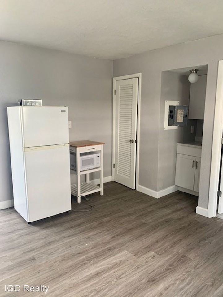 1624 Mitchell Street - Photo 2 of 10