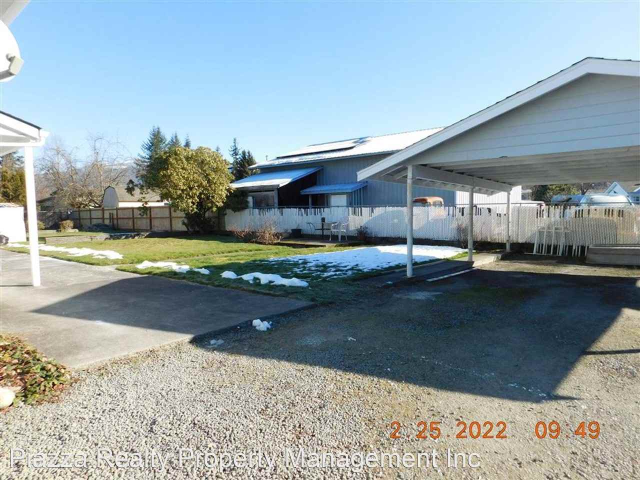 405 Township Street - Photo 2 of 9