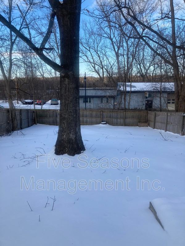 366 Riverside Ave - Photo 3 of 16