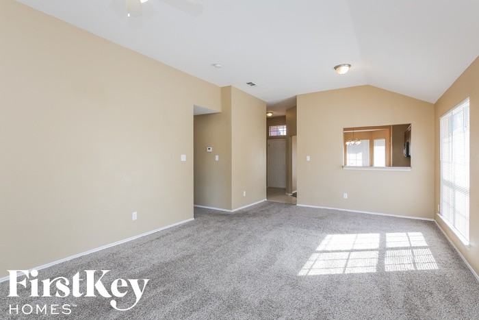 5325 Heron Trl - Photo 3 of 15