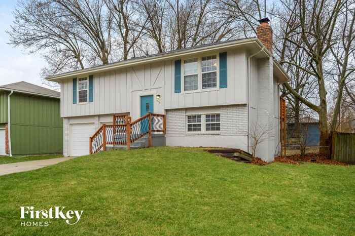 615 N Pine St - Photo 2 of 15