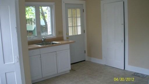 30 Powow St - Photo 3 of 9