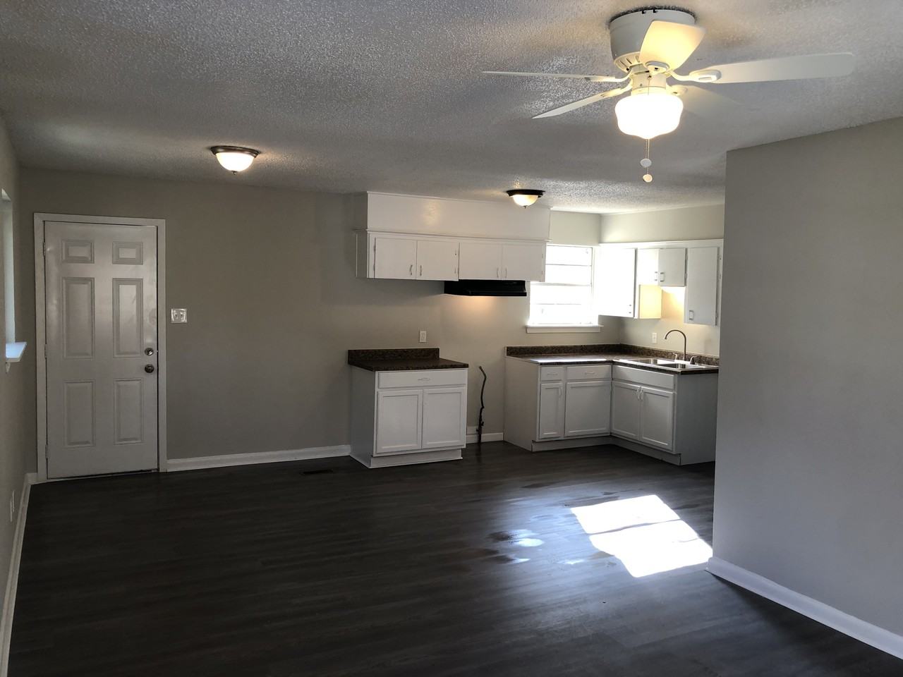 7307 Knollwood Rd - Photo 2 of 11