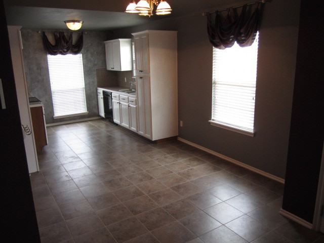 925 Switzerland Avenue - Photo 5 of 15