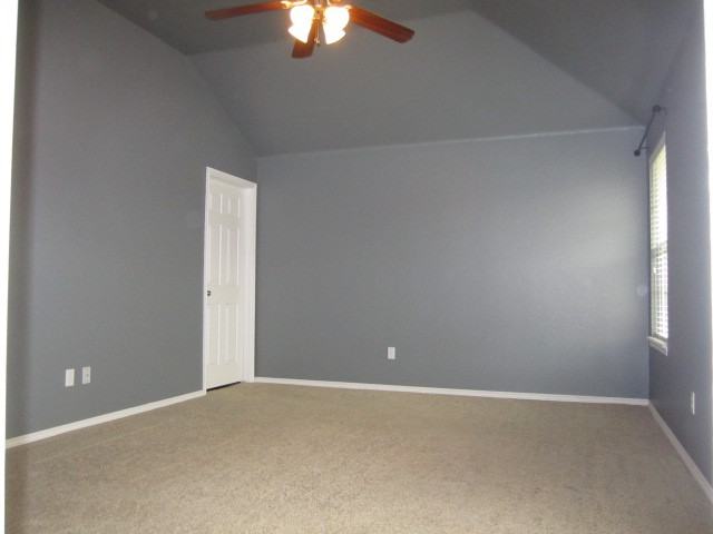 925 Switzerland Avenue - Photo 6 of 15