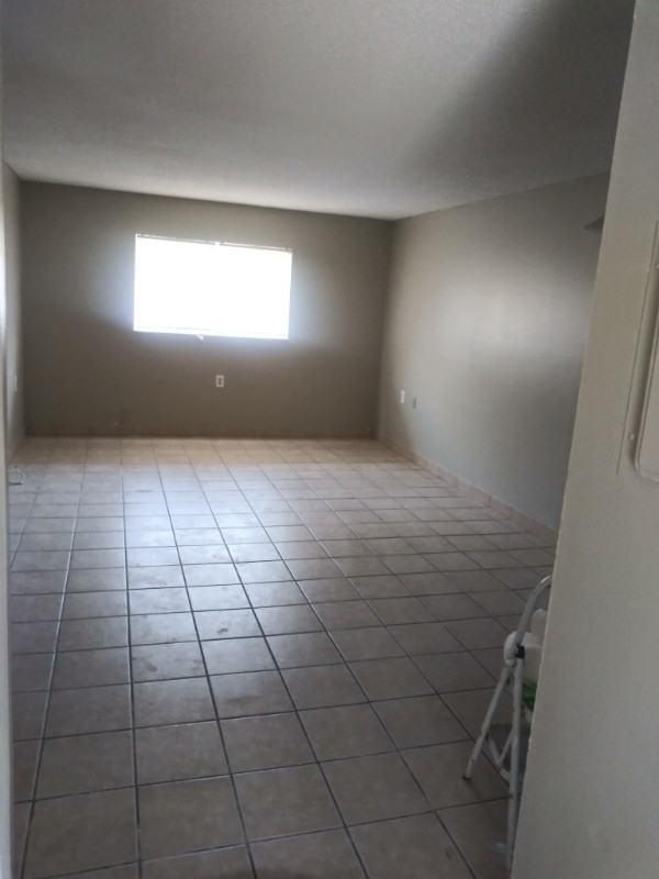 111 Caribbean St - Photo 4 of 6