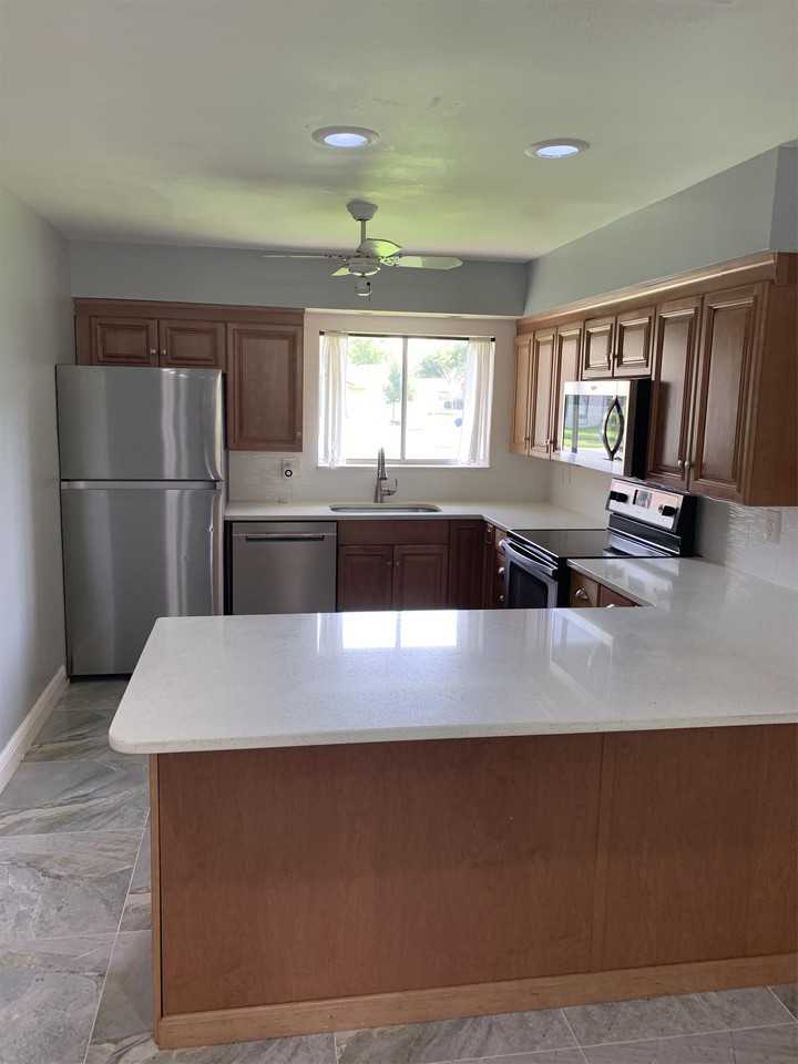 5572 Memorial Dr #1 - Photo 5 of 22