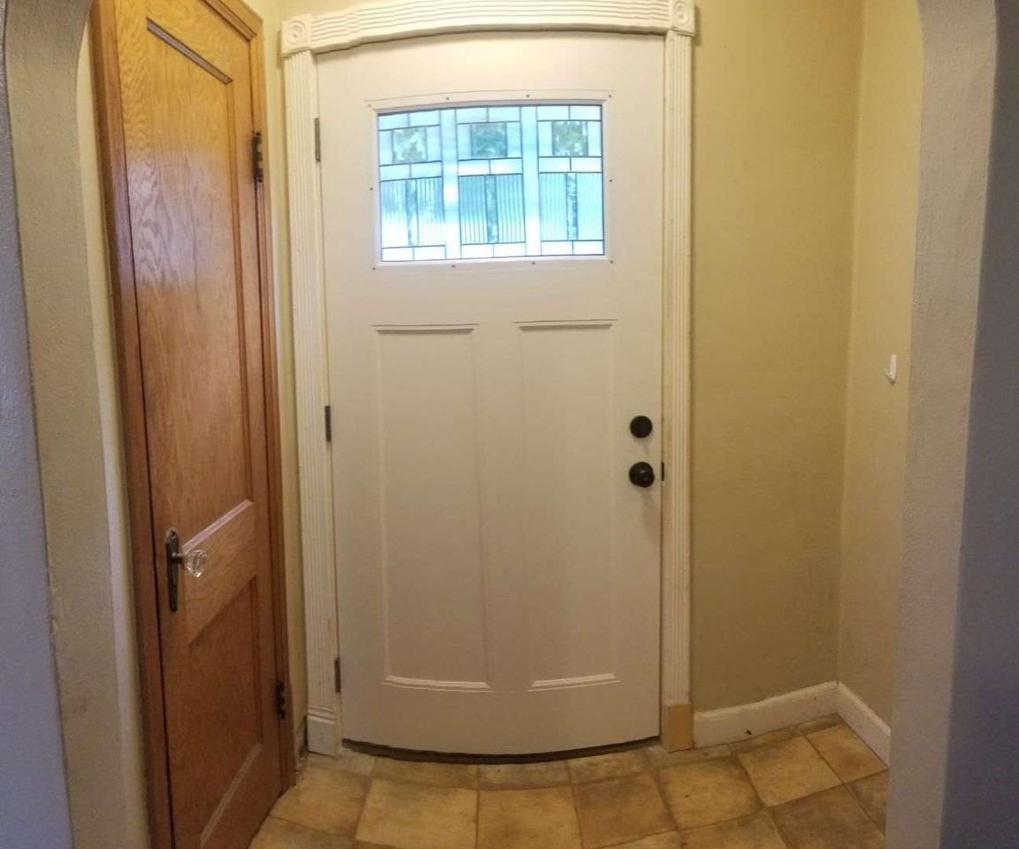 1429 Baltimore St #1 - Photo 3 of 12