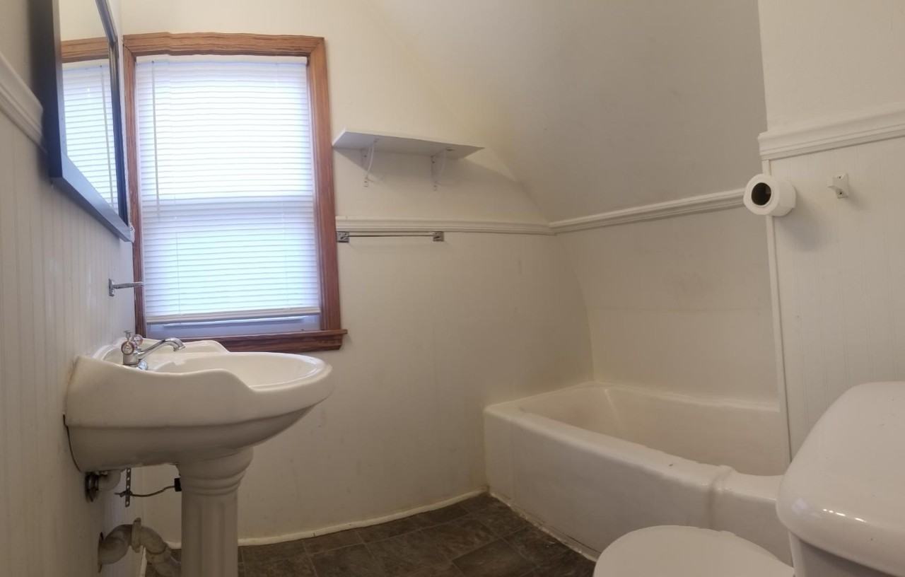 1429 Baltimore St #1 - Photo 7 of 12