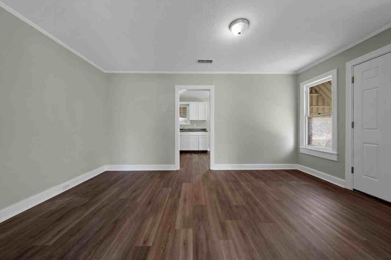 1511 Maple Ave #1 - Photo 5 of 14