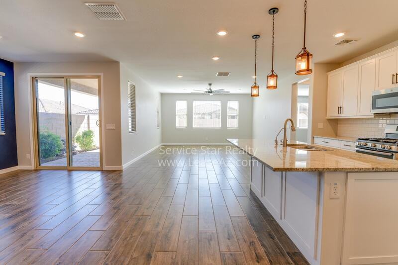 9923 E Thornbush Ave - Photo 2 of 34