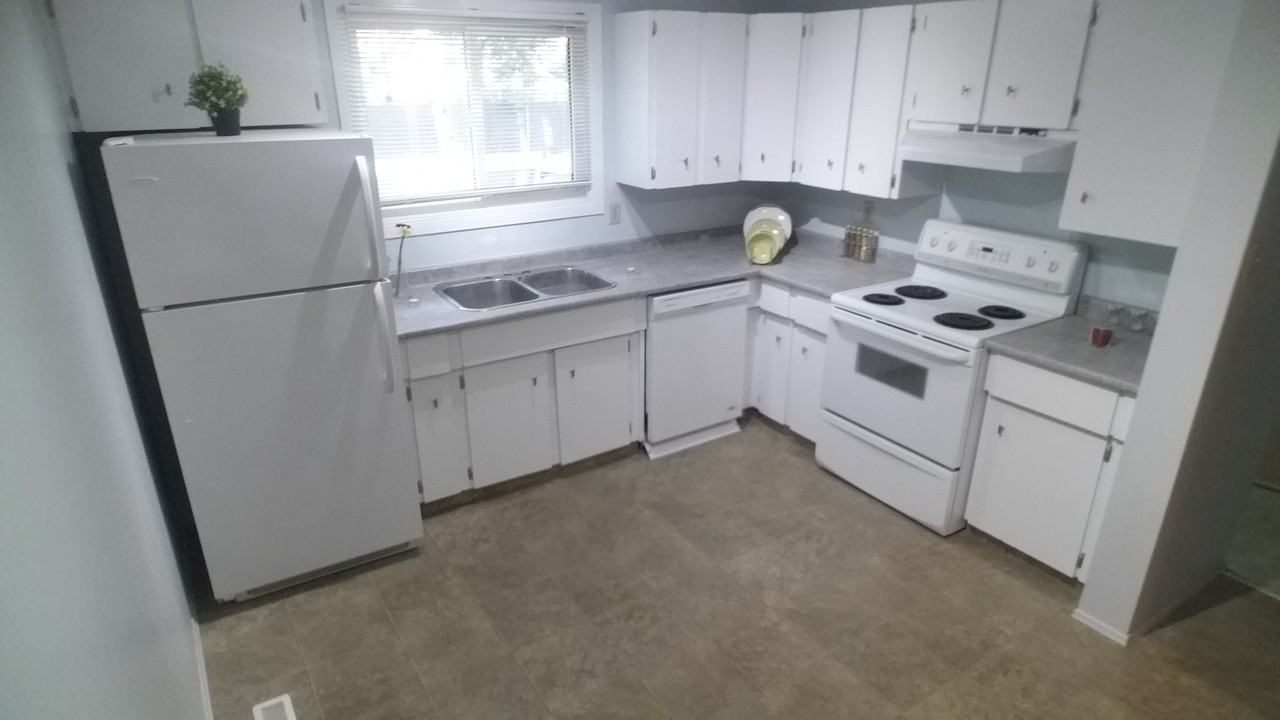 Kaskitayo Court Apartments 111 Kaskitayo Crt Nw, Edmonton, AB T6J 3T3 Zumper